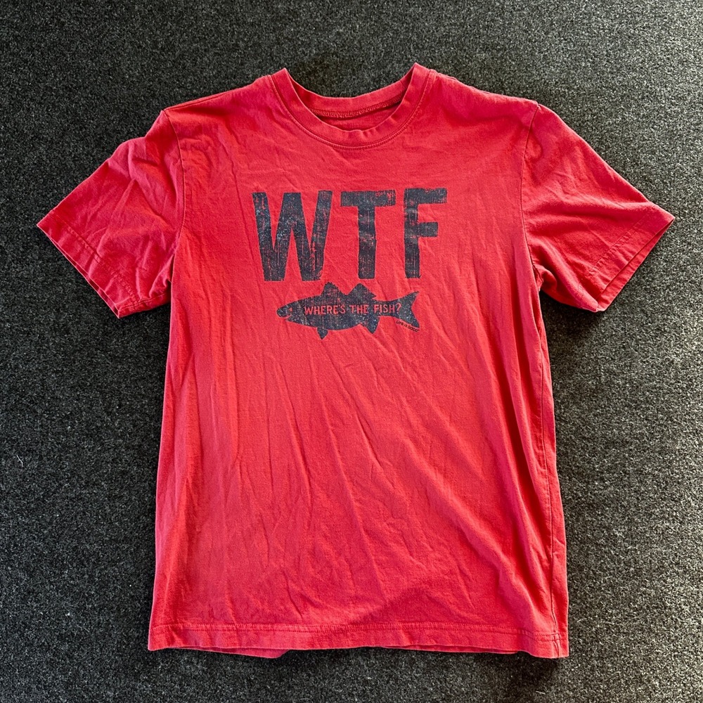 Life is Good Mens WTF Wheres The Fish Red Graphic T-Shirt Small S22-M10164